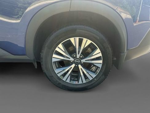 Used 2023 Nissan Rogue SV FWD image 16