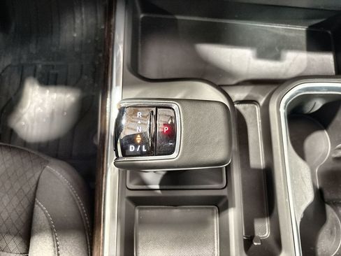 Used 2024 GMC Sierra 1500 Elevation image 20