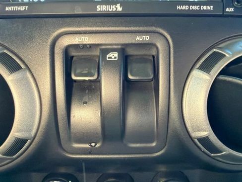 Used 2015 Jeep Wrangler Sport AWD/4WD image 20