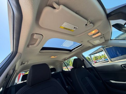 Used 2022 Hyundai Venue SEL FWD image 27