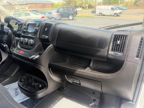 Used 2018 RAM ProMaster 1500 w/ Interior Convenience Group FWD image 12
