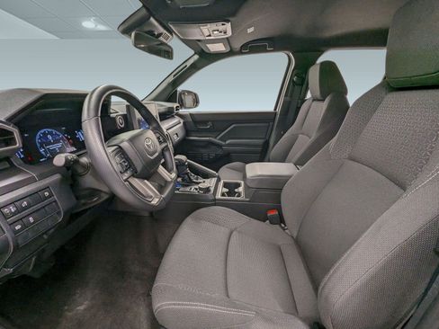 Used 2025 Toyota 4Runner SR5 image 4