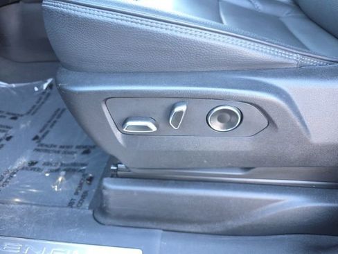 Used 2025 GMC Yukon Denali image 28