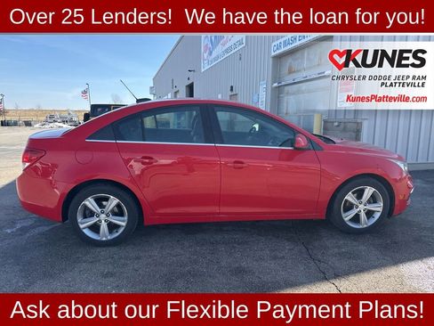 Used 2015 Chevrolet Cruze LT FWD image 2