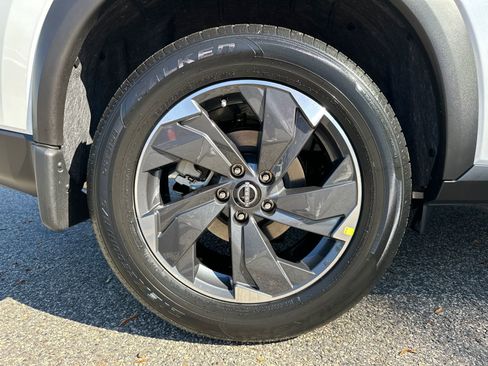 New 2026 Nissan Rogue SV image 17