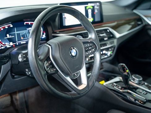 Used 2023 BMW 530i xDrive w/ Convenience Package image 12