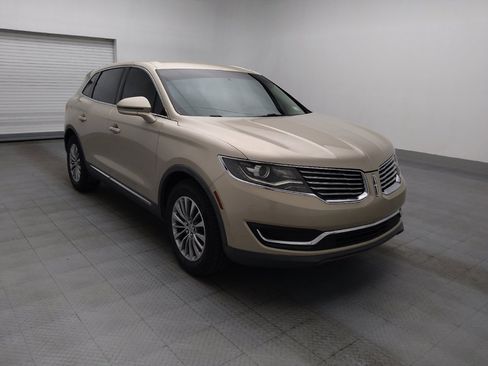 Used 2017 Lincoln MKX Select w/ Select Plus Package FWD image 13