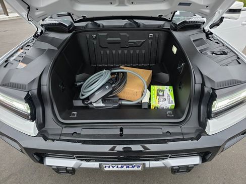 Used 2025 GMC Hummer EV 2X image 49