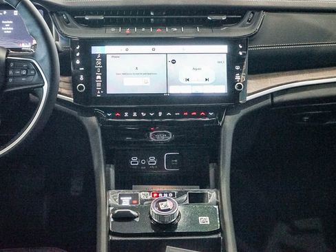 New 2026 Jeep Grand Cherokee L Limited image 14