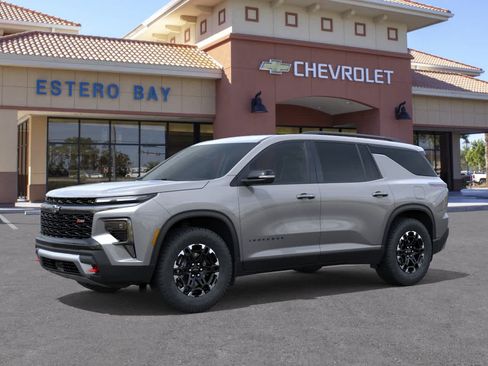 New 2027 Chevrolet Traverse Z71 w/ Driver Confidence Package AWD/4WD image 2
