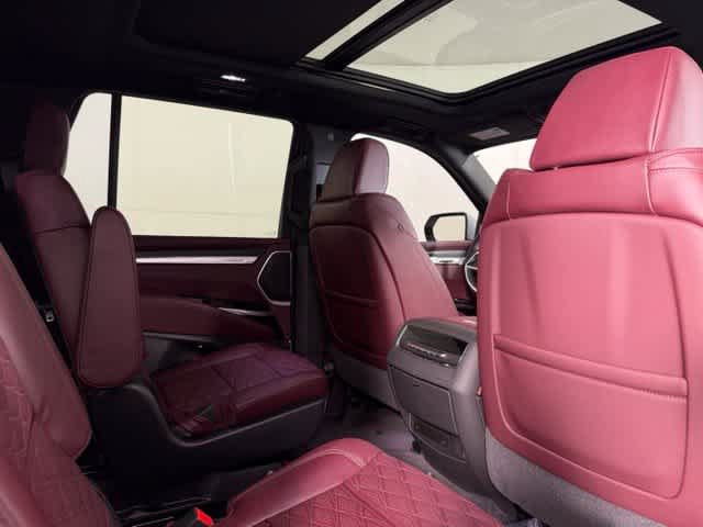 New 2026 Cadillac Escalade Luxury w/ Touring Package AWD/4WD image 17