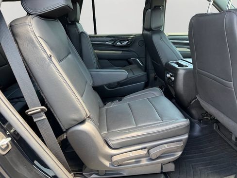 Used 2022 GMC Yukon Denali AWD/4WD image 13