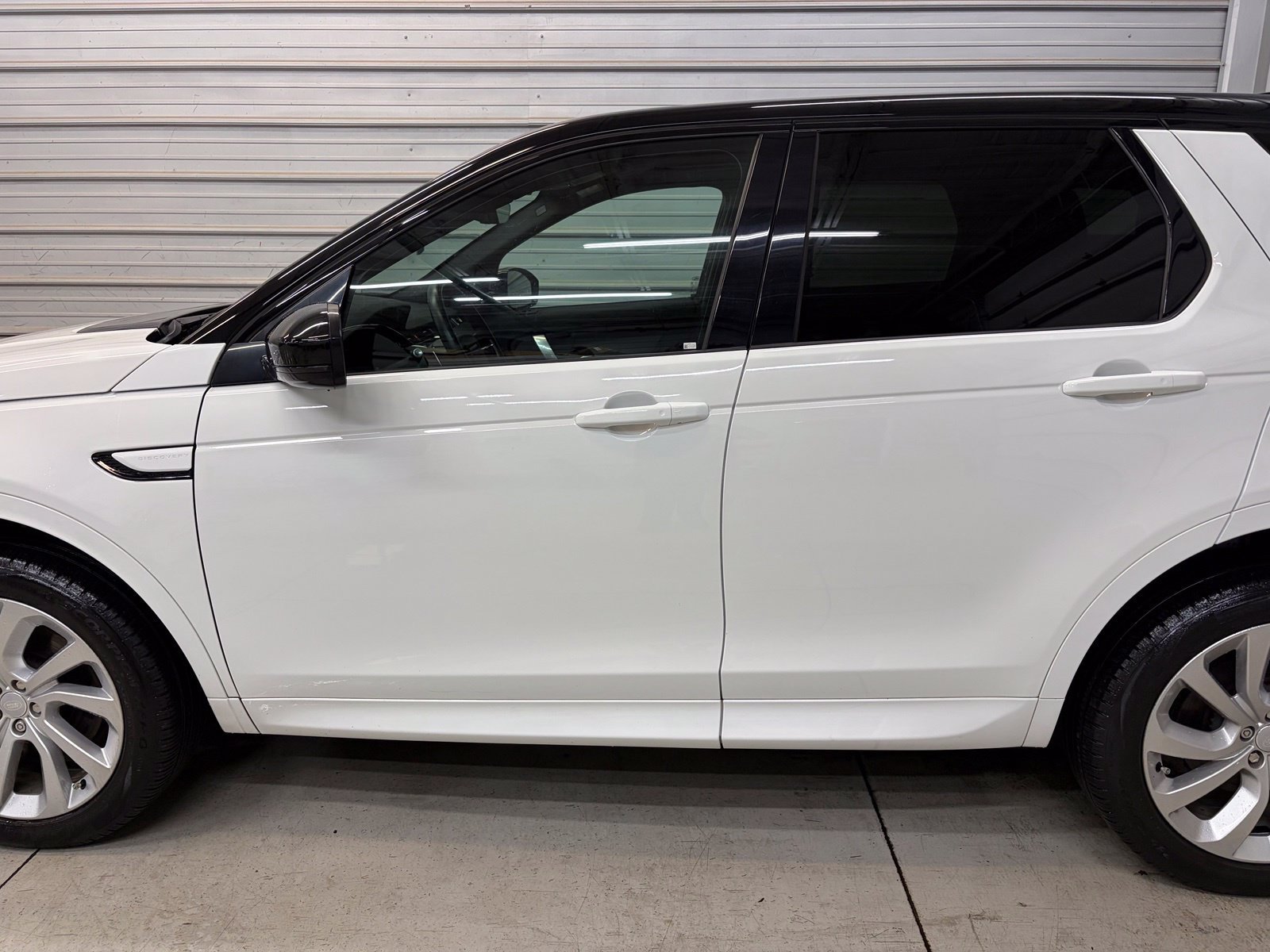Used 2022 Land Rover Discovery Sport S R-Dynamic AWD/4WD image 7