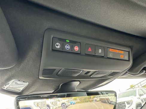 Used 2020 Chevrolet Corvette Stingray Premium Cpe w/ 3LT Preferred Equipment Group image 37