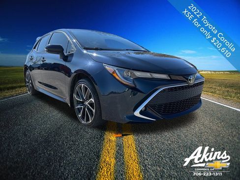 Used 2022 Toyota Corolla XSE image 3