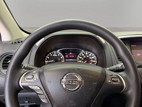 Used 2018 Nissan Pathfinder S FWD image 17