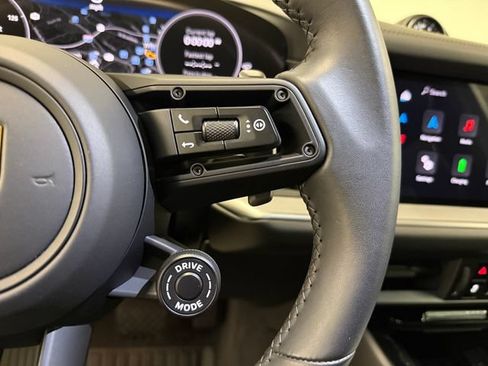 Certified 2025 Porsche Cayenne E-Hybrid w/ Premium Package Plus AWD/4WD image 22