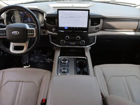 Used 2022 Ford Expedition Limited AWD/4WD image 11