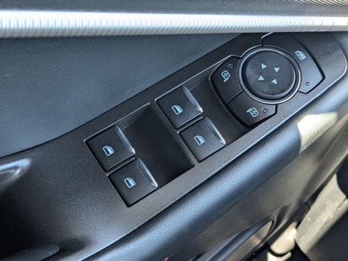 Used 2025 Ford Explorer ST-Line w/ ST-Line Street Pack image 28