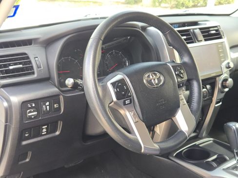 Used 2021 Toyota 4Runner SR5 RWD image 10