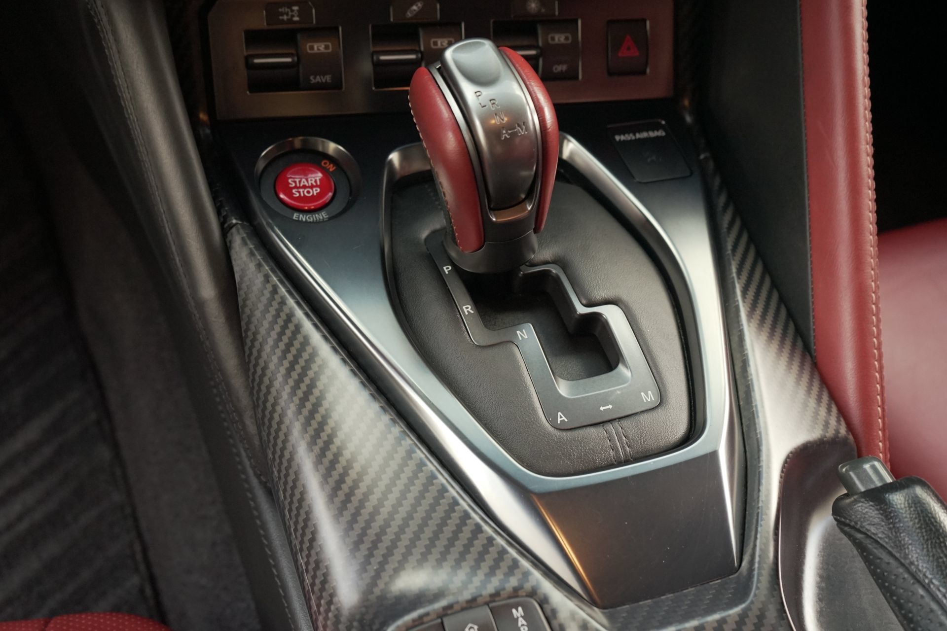 Used 2020 Nissan GT-R Premium w/ Premium Interior Package AWD/4WD image 16