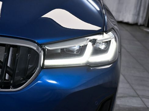 Used 2023 BMW 530i xDrive w/ Premium Package image 84