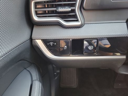 Certified 2024 Kia Sportage LX AWD/4WD image 24