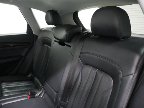 Used 2019 Audi Q5 2.0T Premium Plus image 12