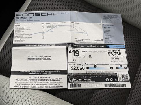Certified 2021 Porsche Macan Turbo AWD/4WD image 61