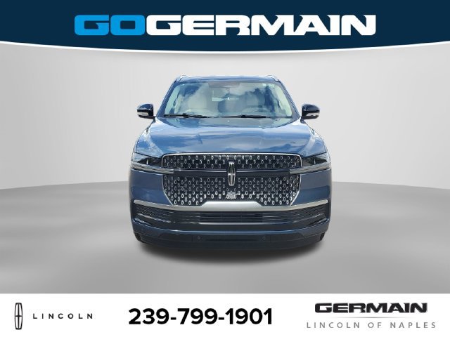 New 2027 Lincoln Navigator Premiere AWD/4WD image 3