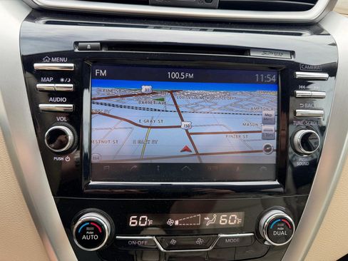 Used 2017 Nissan Murano SL image 11