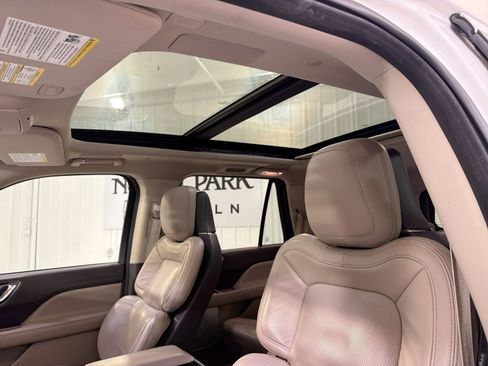Used 2022 Lincoln Navigator Reserve RWD image 24