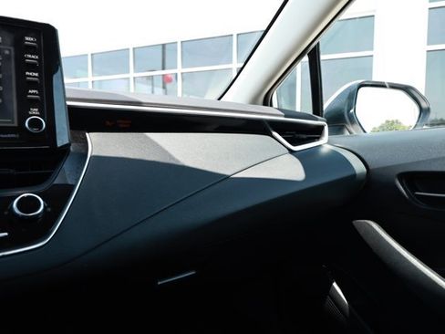 Used 2022 Toyota Corolla LE FWD image 24