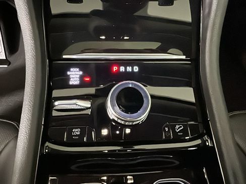 Used 2022 Jeep Grand Cherokee Limited 4xe w/ Luxury Tech Group II AWD/4WD image 24