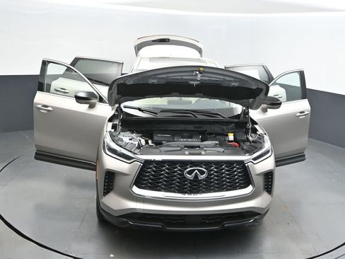 Used 2025 INFINITI QX60 Luxe image 54
