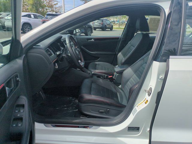 Used 2018 Volkswagen Jetta GLI FWD image 11