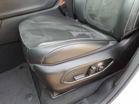 Used 2023 Jeep Grand Cherokee Limited w/ Luxury Tech Group II image 24