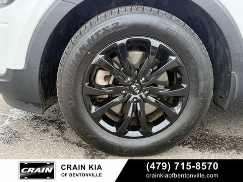 Used 2020 Kia Telluride LX image 36