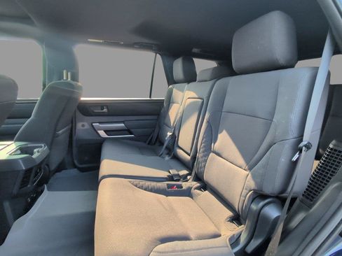 Used 2025 Toyota Sequoia SR5 AWD/4WD image 39
