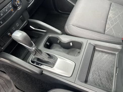 Used 2025 Nissan Frontier SV RWD image 27