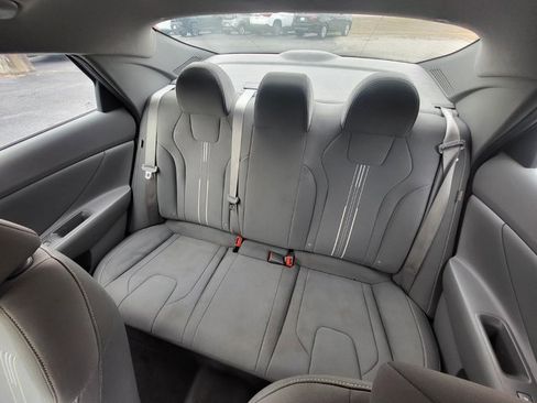 Used 2024 Hyundai Elantra SEL image 12