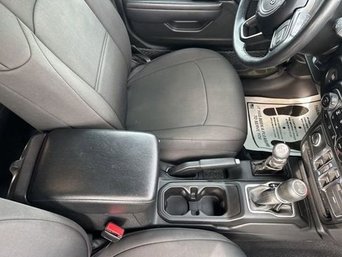 Used 2022 Jeep Wrangler Unlimited Sport image 13