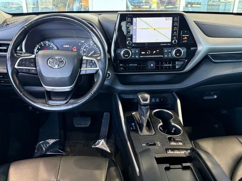 Used 2022 Toyota Highlander XLE image 33