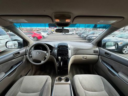 Used 2008 Toyota Sienna CE image 24