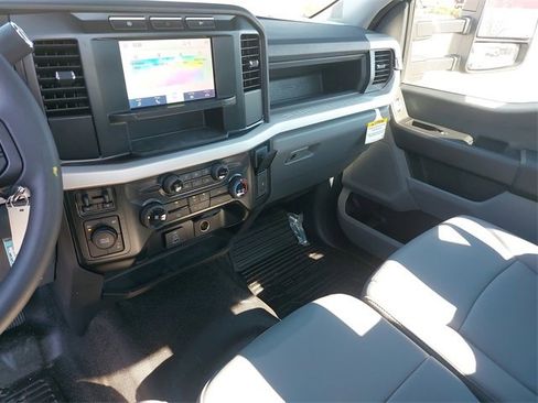 New 2023 Ford F550 4x4 Regular Cab Super Duty image 25