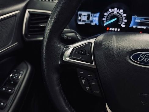 Used 2024 Ford Edge SEL image 24