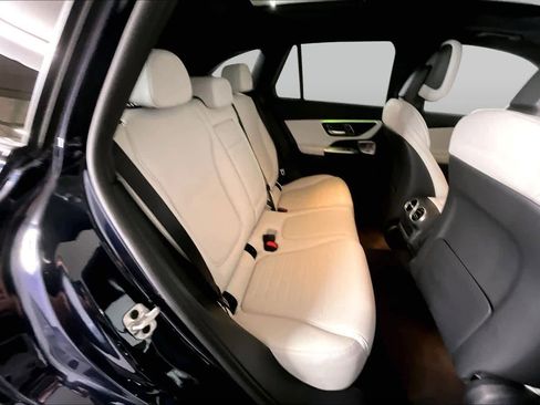 Used 2023 Mercedes-Benz GLC 300 4MATIC image 20