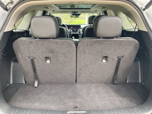 Certified 2022 Kia Sorento SX image 18
