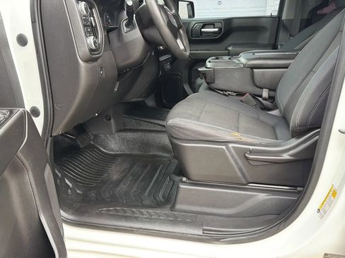 Used 2019 GMC Sierra 1500 4x4 Crew Cab w/ Convenience Package image 8