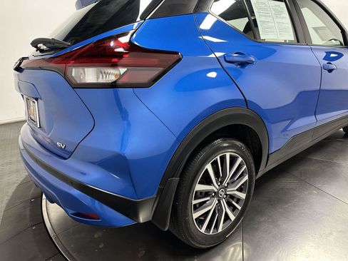 Used 2021 Nissan Kicks SV FWD image 14